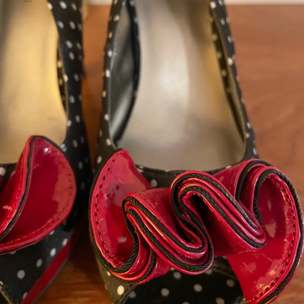 Madden girl black white polkadot sling backs - Picture 4 of 6